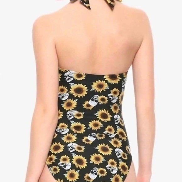 Sunflowers Skulls Hot Topic Halter Neck Retro Gothic One Piece Swim Suit New - Picture 2 of 8